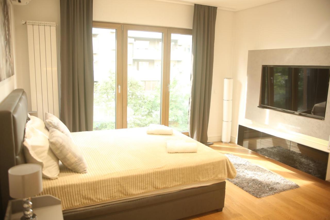 Natalie'S Condo Белград Екстериор снимка