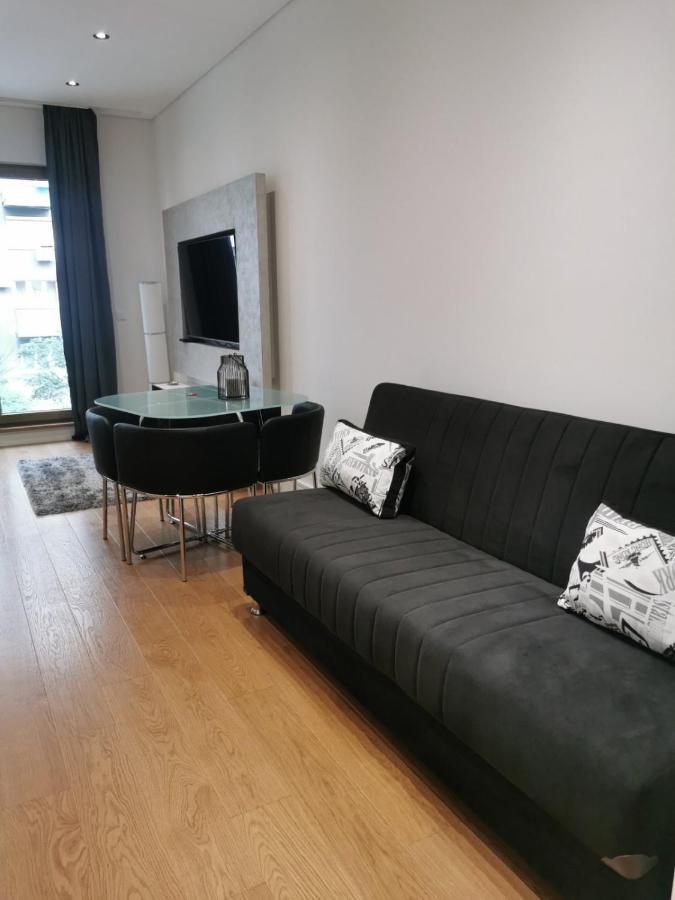 Natalie'S Condo Белград Екстериор снимка